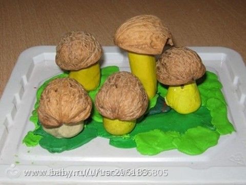 Поделки из фундука осень