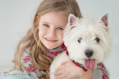 Две подружки хохотушки.