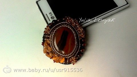 Украшение из бисера брошь