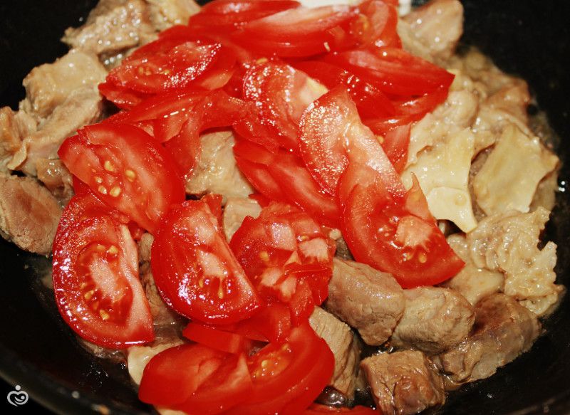 капуста с помидорами и с мясом капуста с помидорами и с мясом