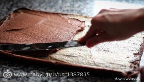 Шоколадно-банановый рулет