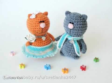Вязаные котики. Необычная и красивая парочка.
