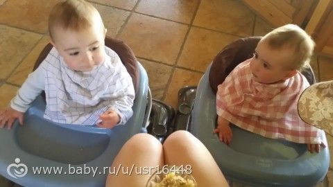 12 месяцев с хвостиком. Наши прогулки. Еще два зуба у Лилу.