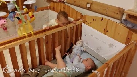 12 месяцев с хвостиком. Наши прогулки. Еще два зуба у Лилу.