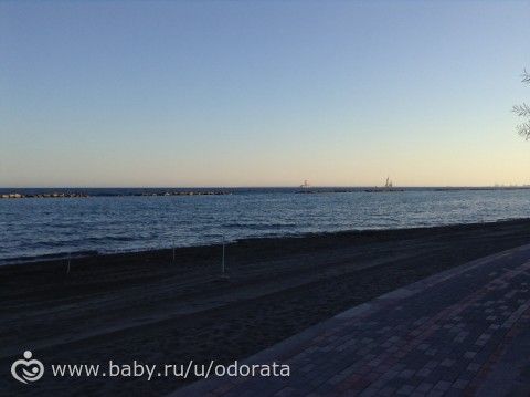 У нас черный песок