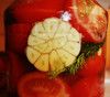 Долить доверху крутым кипятком.