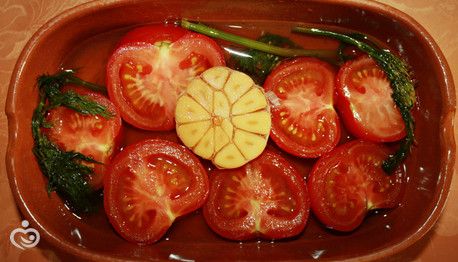 Чай+мёд+помидоры = вкусные солёные помидоры? а почему бы и нет!)