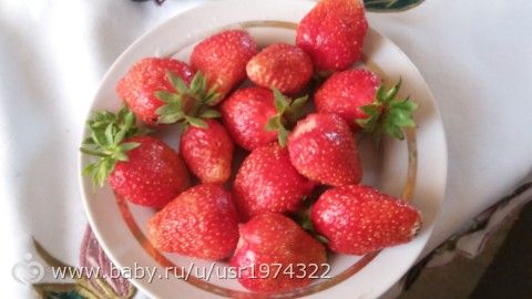Папуличка наш принес нам вкусняжку...щ