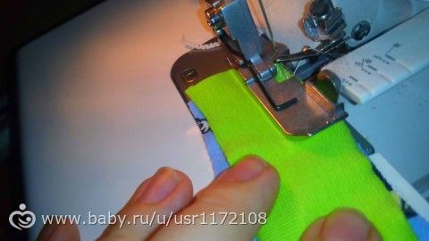 МК-обработка срезов на детской маечке.