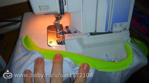 МК-обработка срезов на детской маечке.