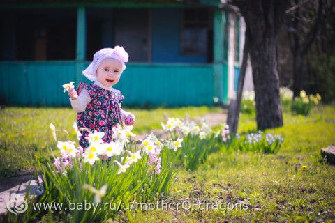 Маленькая дачница. много фото