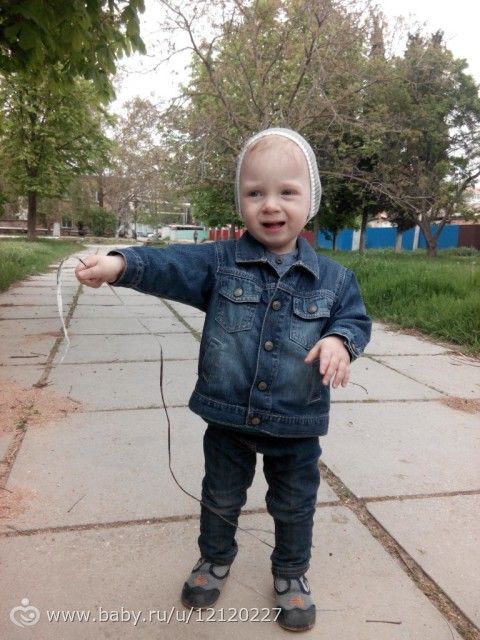 Не всегда идеал, который вы ищете — это девочка, белокурая, с голубыми глазами. Вполне может быть, что это мальчик)