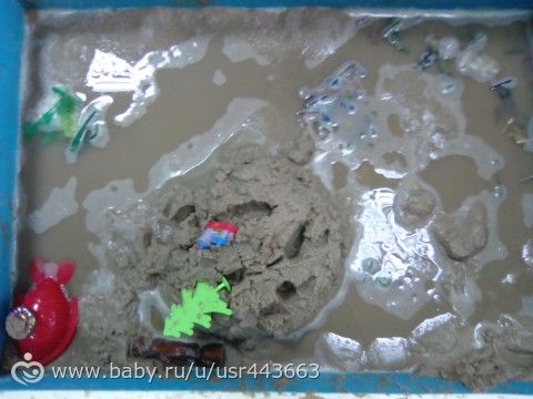 Вот какие сюжеты разворачиваются в песочнице у ребят)
