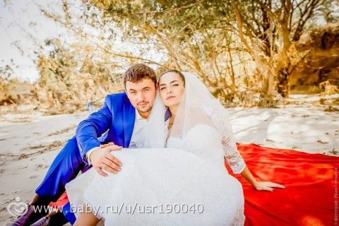 Если любовь настолько сильна, и ее так много, что некуда деть- нужно жениться)