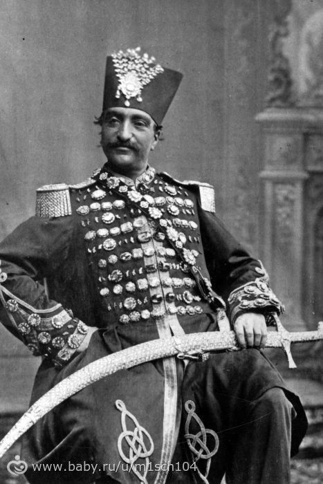 Счастливый хозяин гарема Насер ад-Дин Шах Каджар, и его восточные красавицы!