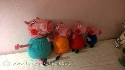 Мои первые шапочки крючком!)