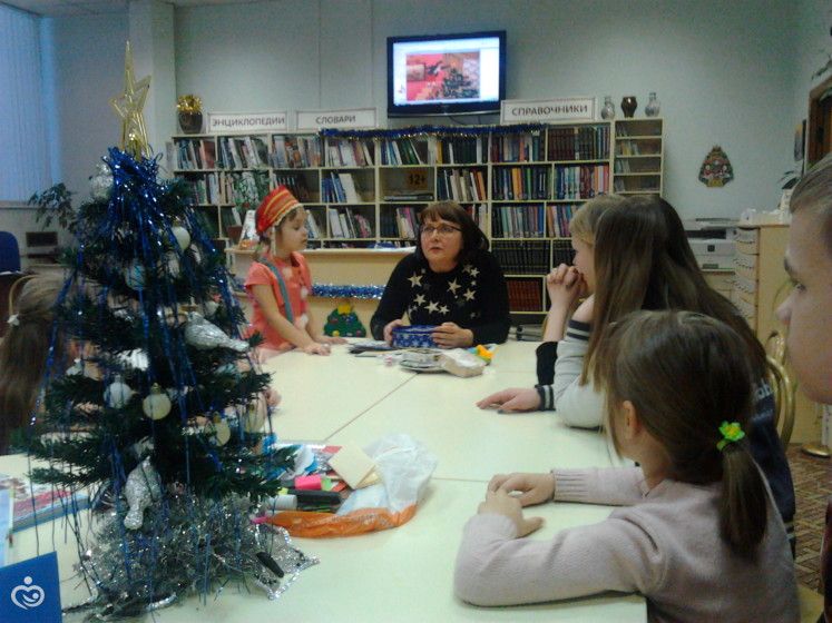 Новогодняя программа в детской библиотеке