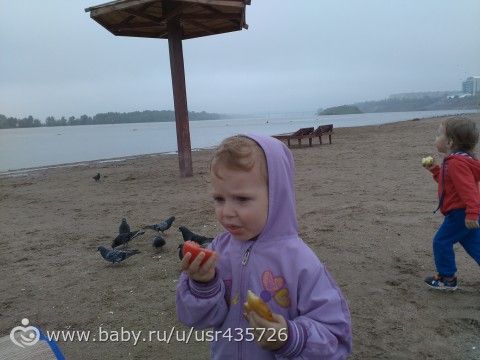 Как непоседливые дети выгуливали засидевшихся дома мамаш