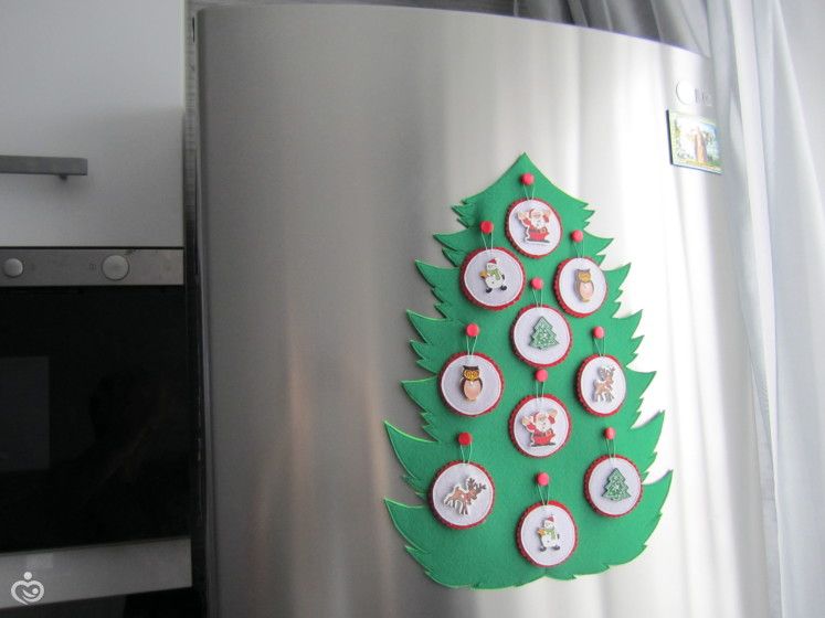 Фетровая елочка МЕМОРИ на магнитах для холодильника
