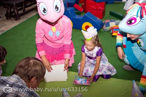 Диашику три годика.