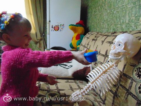 домочадцы, разные мужчины и выносливые пузожители